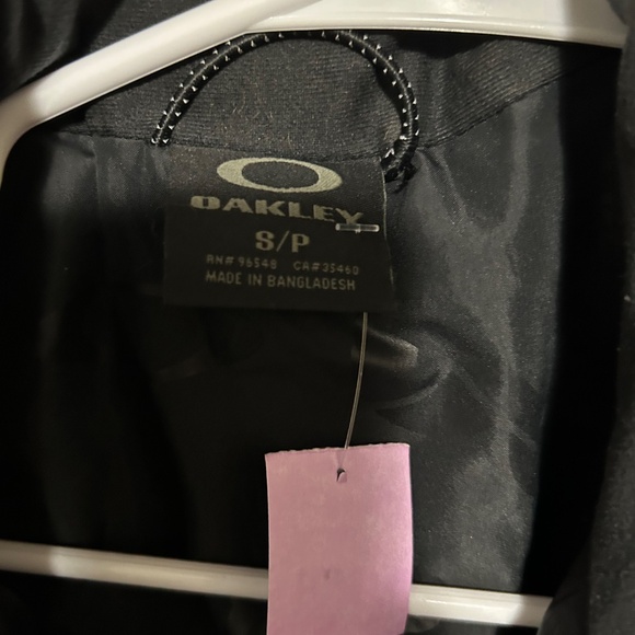 Oakley black puffed vest men's size small - Picture 2 of 3